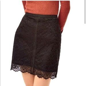 Aritzia Wilfred Lis Black Lace Mini Skirt Nude Lining Scallop Hem Women's Sz 4